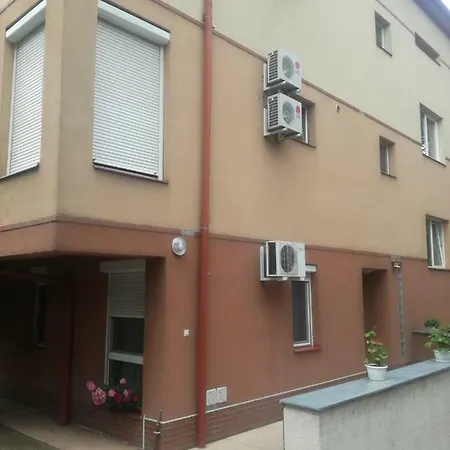 Rose Apartment